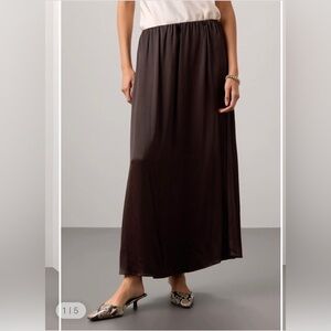Donni Satiny Simple Skirt